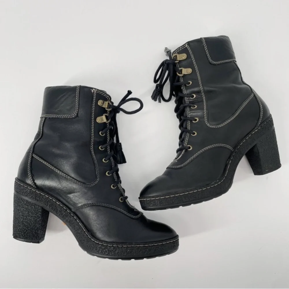 Timberland Black Lace Up Boots - Picture 1 of 8